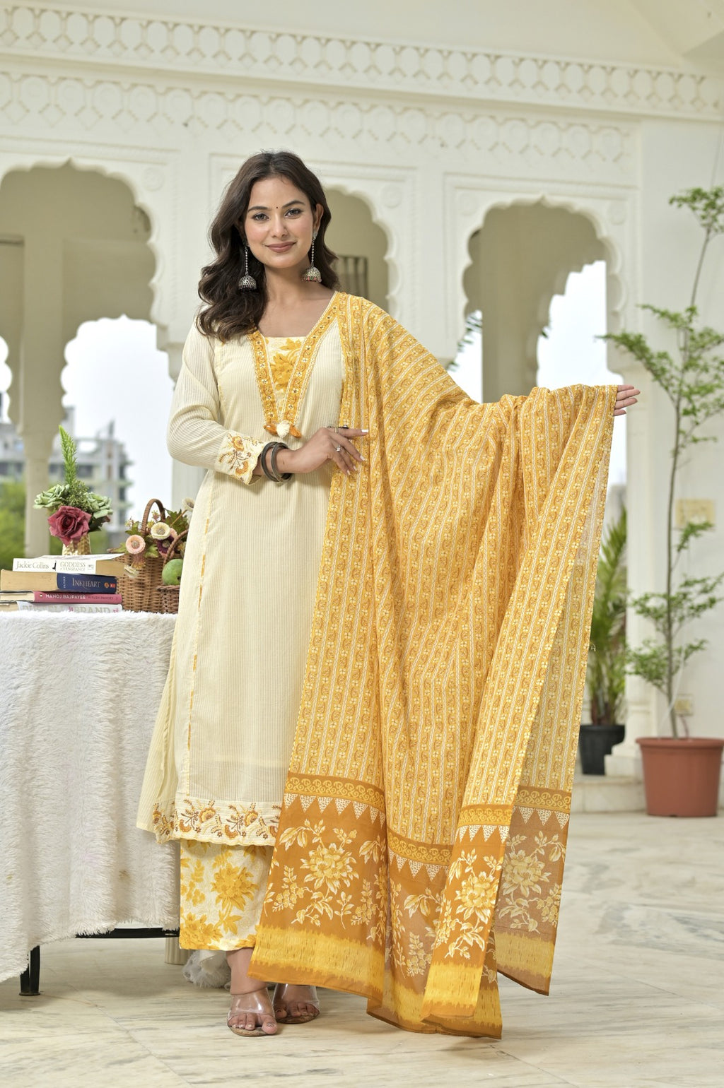 Gindly Yellow Floral Printed Kurta Set