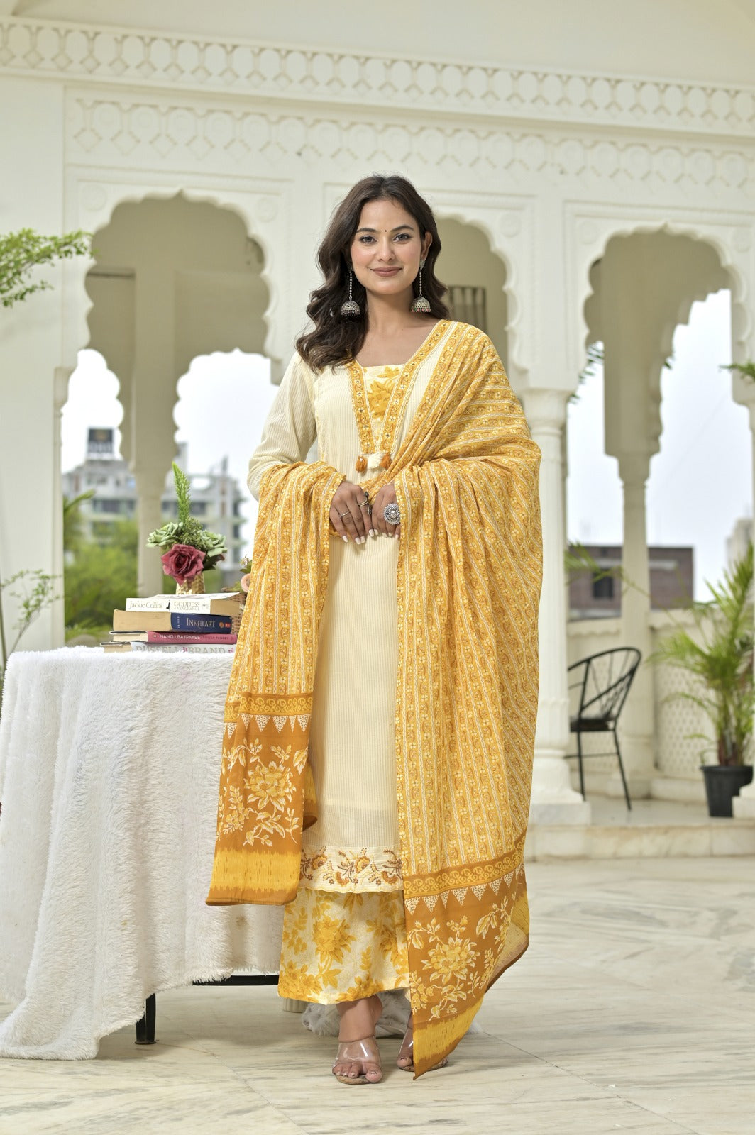 Gindly Yellow Floral Printed Kurta Set