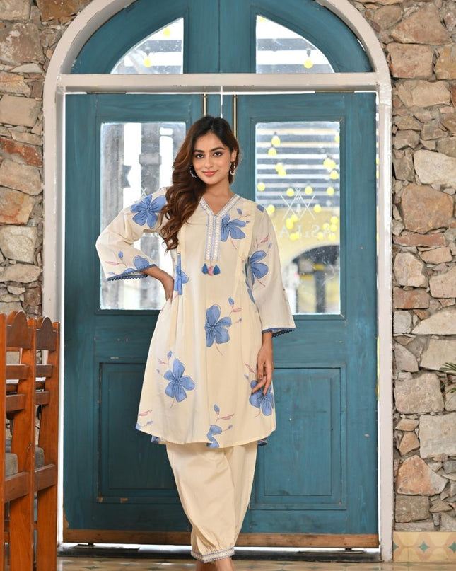 GINDLY FLORAL PRINT CO-ORD SET V-NECK STYLE 3/4 SLEEVES WITH TASSLE