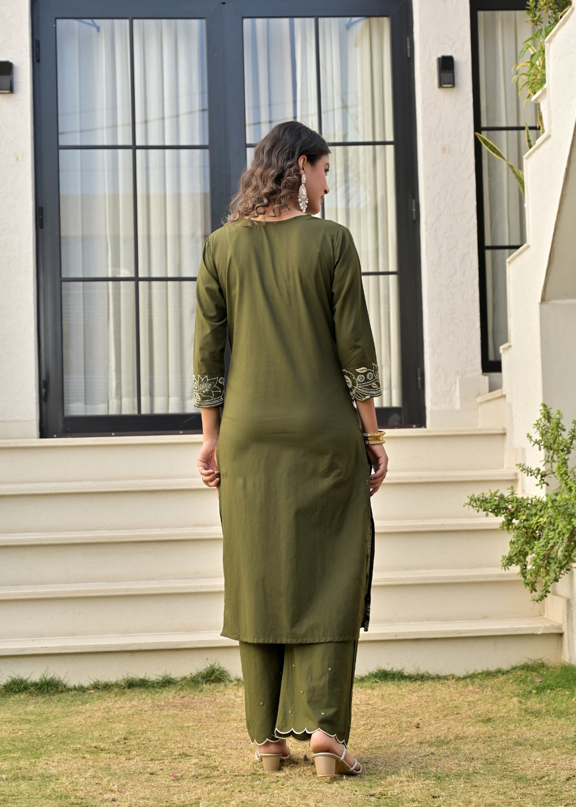 Gindly Straight Kurti Set with Bottom & Dupatta