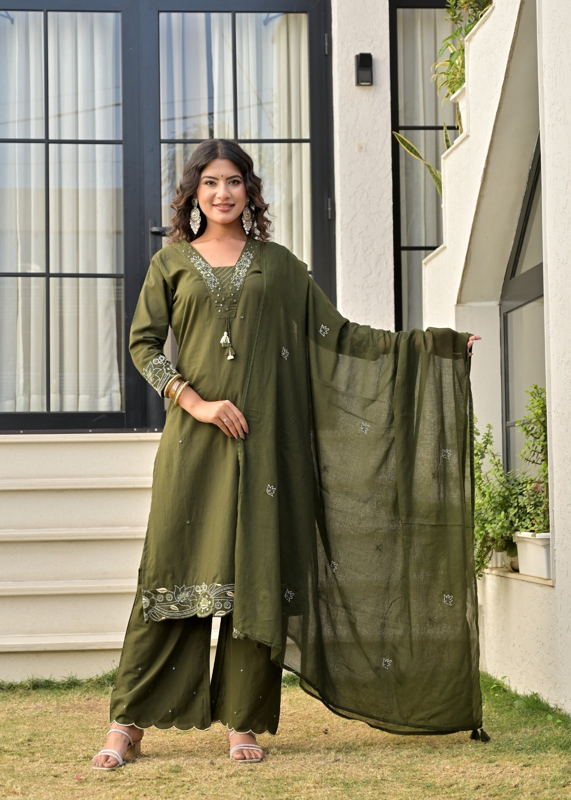 Gindly Straight Kurti Set with Bottom & Dupatta