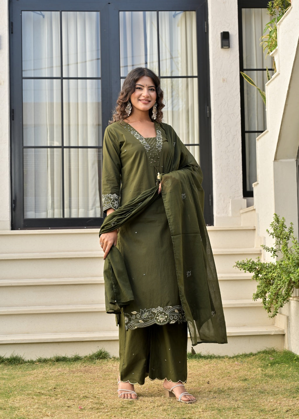Gindly Straight Kurti Set with Bottom & Dupatta