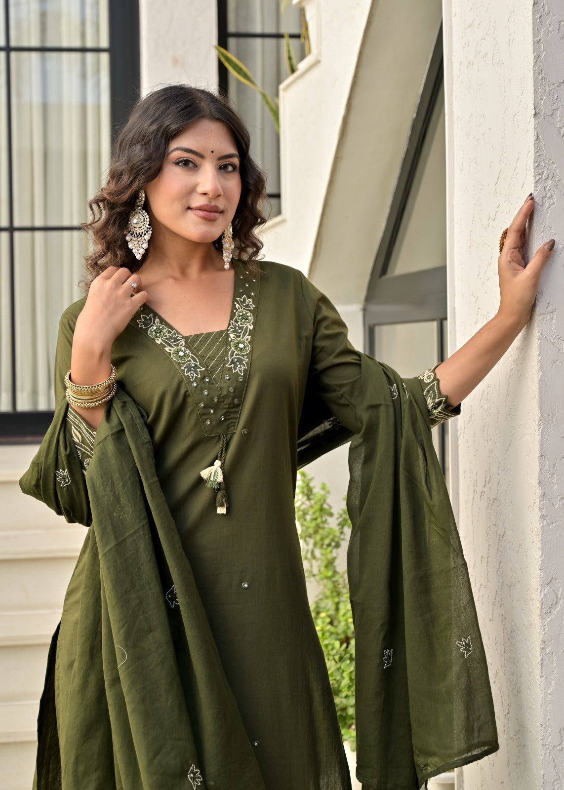 Gindly Straight Kurti Set with Bottom & Dupatta