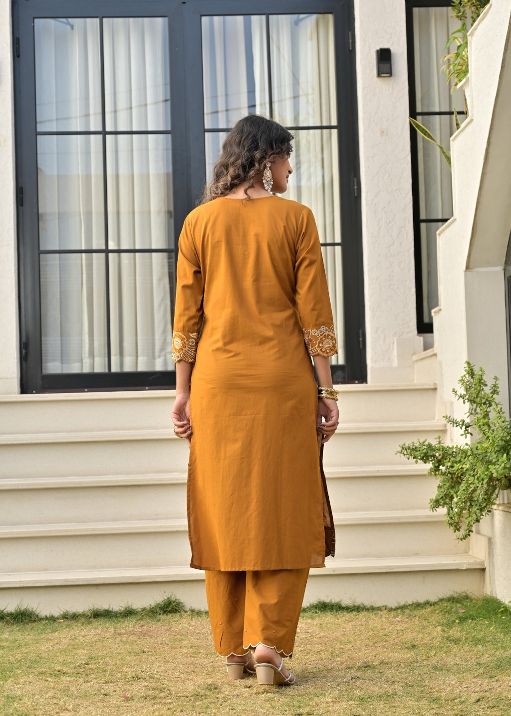 Gindly Straight Kurta Set with Bottom & Dupatta