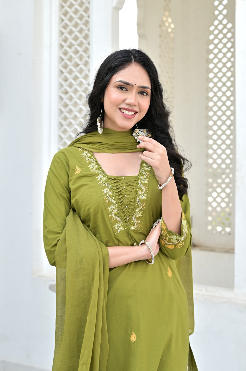 Gindly Straight Kurta Set With Bottom & Dupatta
