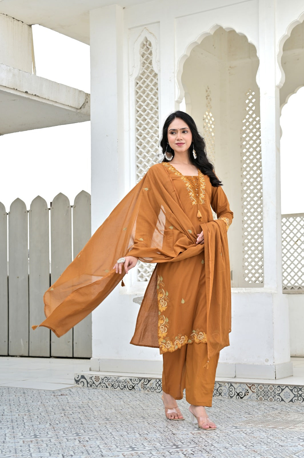 Gindly Straight Kurta Set With Bottom & Dupatta