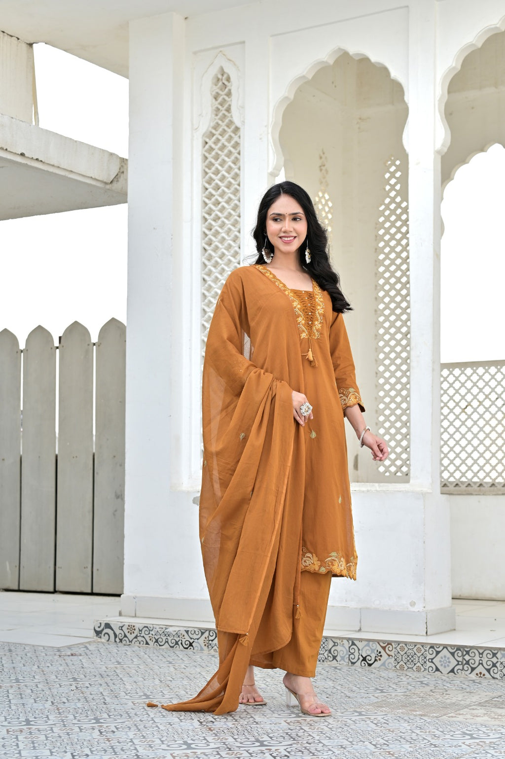 Gindly Straight Kurta Set With Bottom & Dupatta