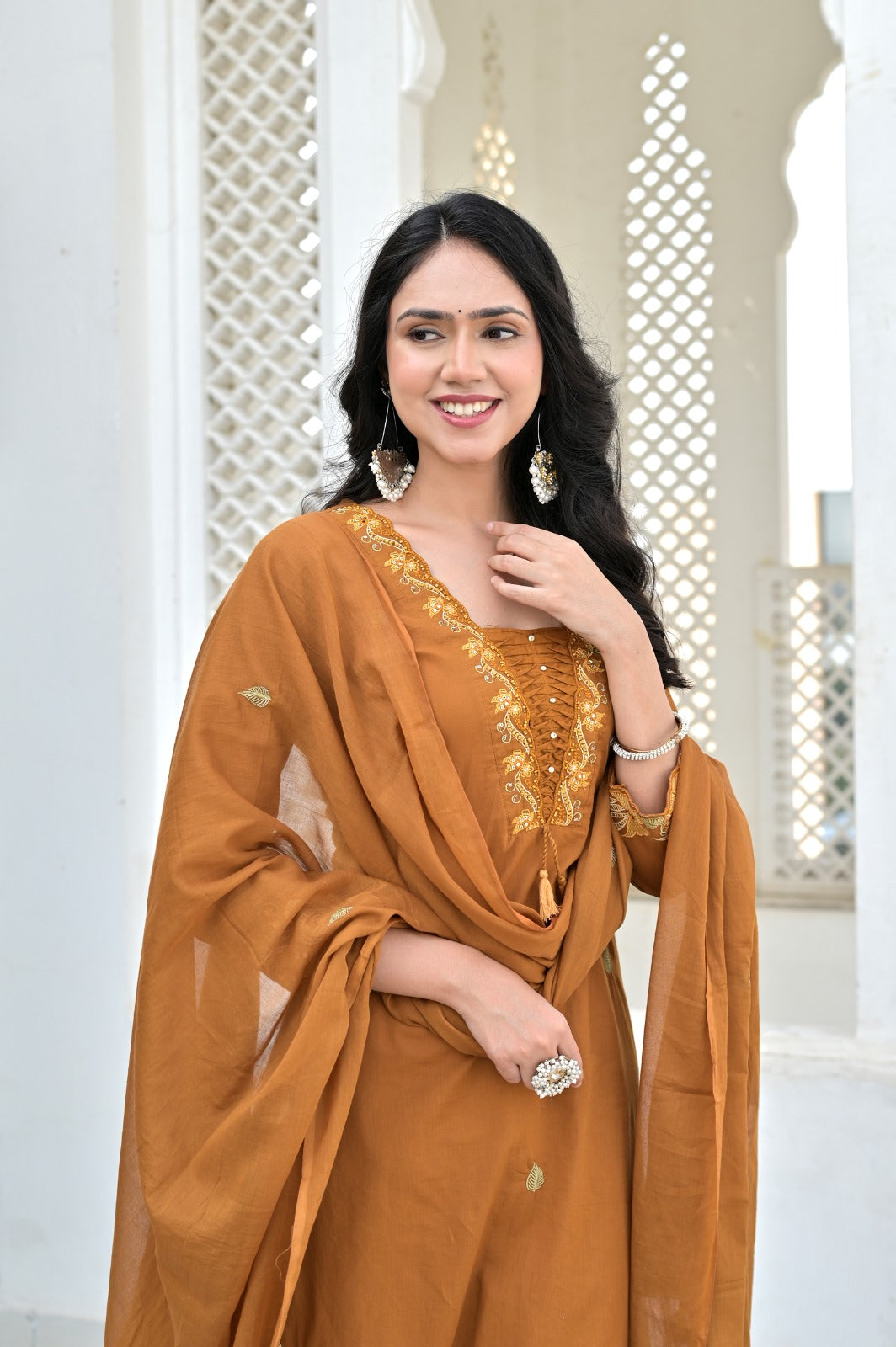 Gindly Straight Kurta Set With Bottom & Dupatta