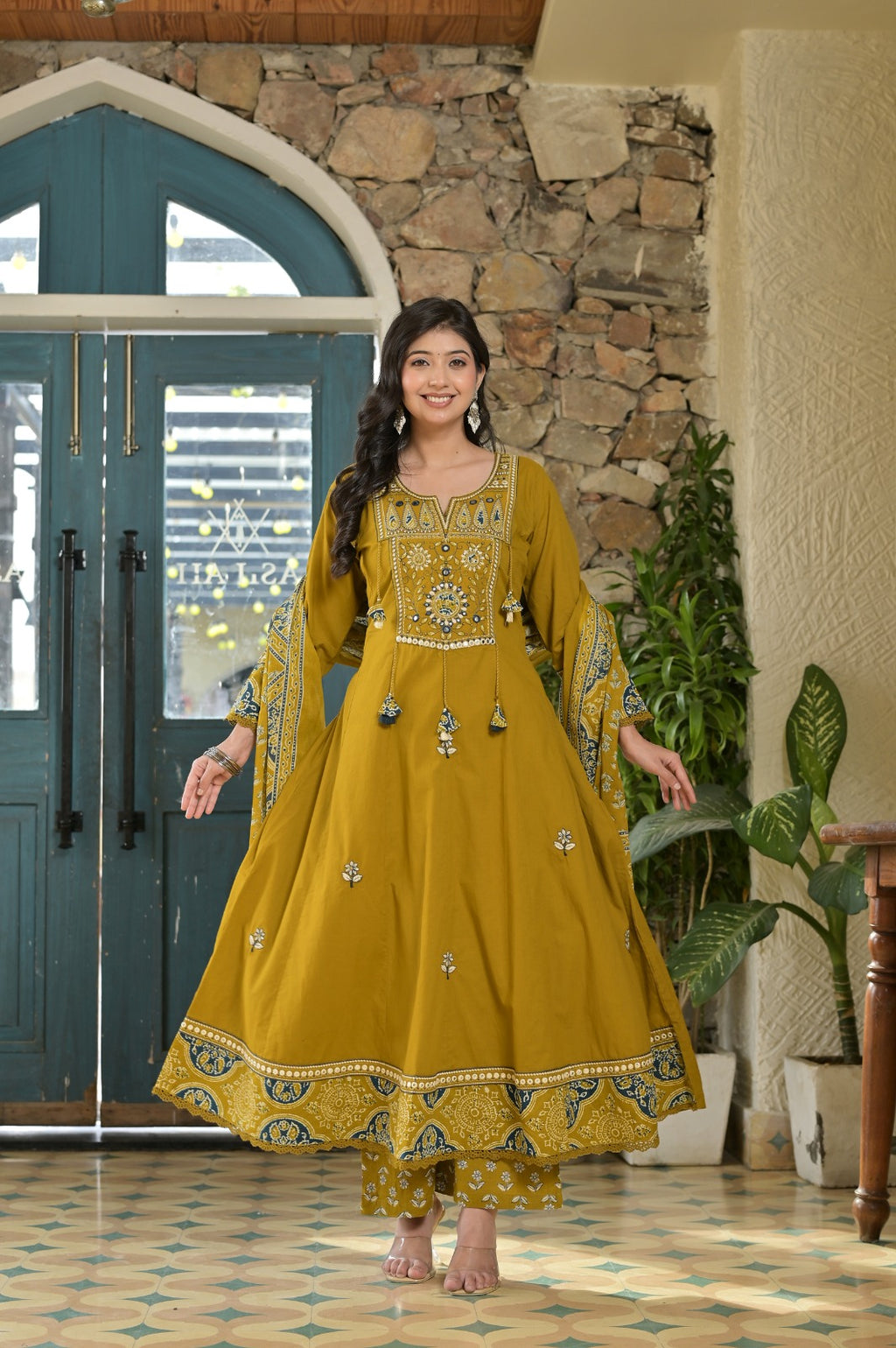 Gindly Anarkali 3 Piece Suit For Women