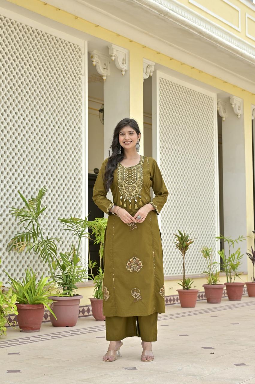 Gindly A-Line Kurti with Pants & Dupatta