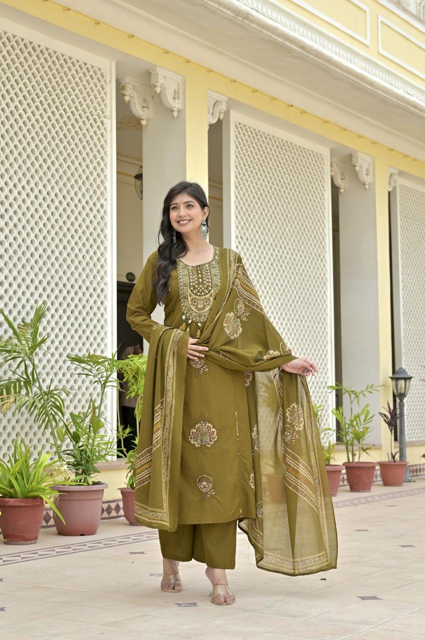 Gindly A-Line Kurti with Pants & Dupatta