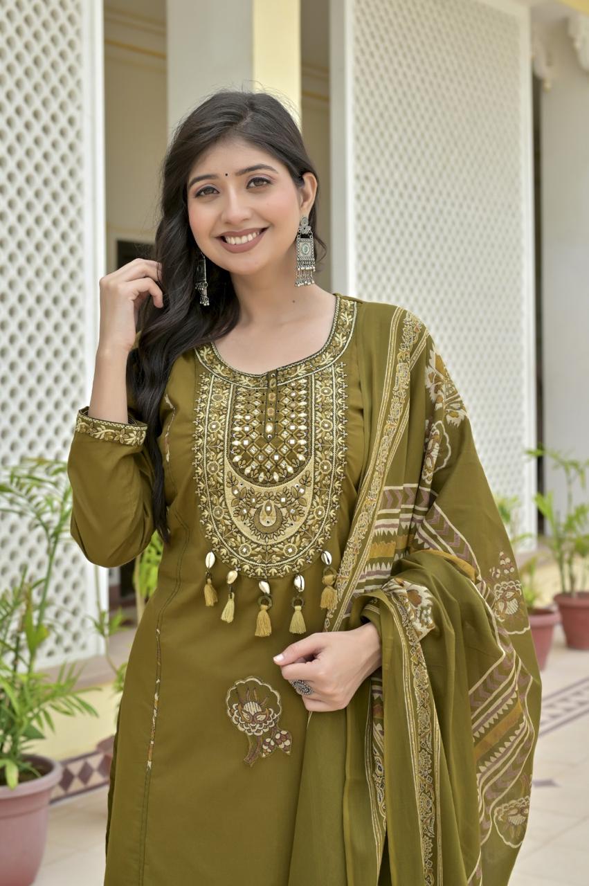 Gindly A-Line Kurti with Pants & Dupatta