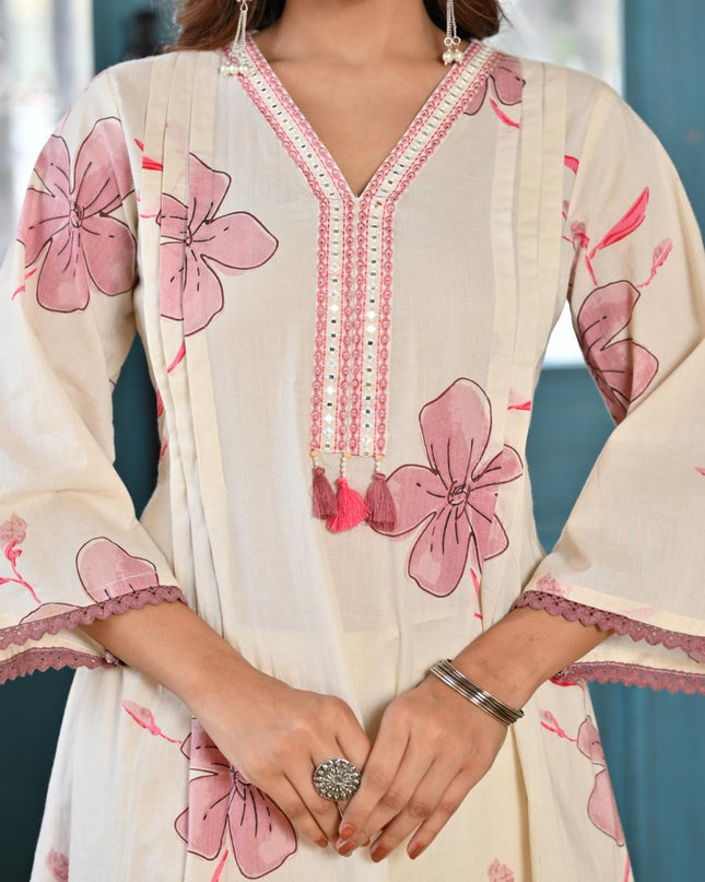 GINDLY FLORAL PRINT CO-ORD SET V-NECK STYLE 3/4 SLEEVES WITH TASSLE