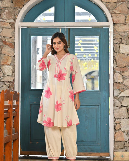 GINDLY FLORAL PRINT CO-ORD SET V-NECK STYLE 3/4 SLEEVES WITH TASSLE