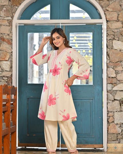 GINDLY FLORAL PRINT CO-ORD SET V-NECK STYLE 3/4 SLEEVES WITH TASSLE