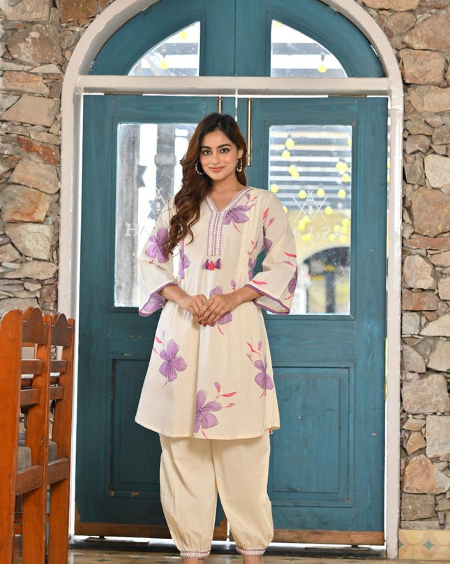 GINDLY FLORAL PRINT CO-ORD SET V-NECK STYLE 3/4 SLEEVES WITH TASSLE