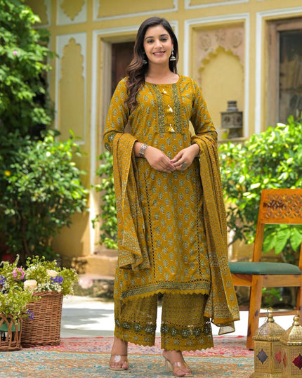 <strong>Festive Vibe-</strong>🌸 Gindly Women’s Ethnic Kurta Pant Dupatta Set 